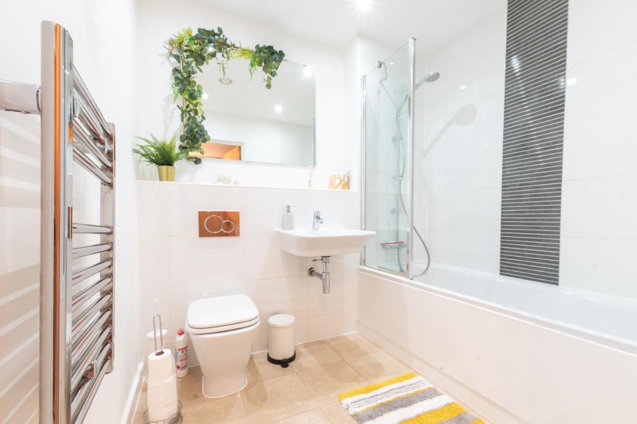 Amber Apartment Oasis - Your Gateway To Southampton'S Vibrant Heart, Port, Shopping Ngoại thất bức ảnh