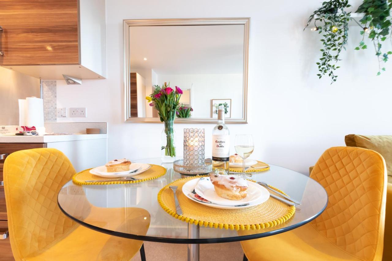 Amber Apartment Oasis - Your Gateway To Southampton'S Vibrant Heart, Port, Shopping Ngoại thất bức ảnh